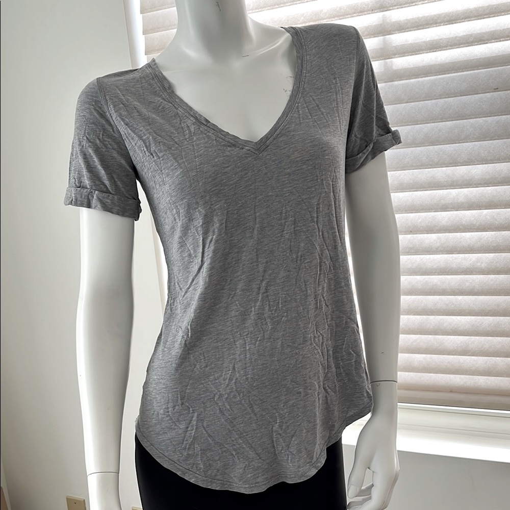 Lululemon Gray V-Neck Women's Top